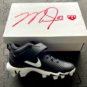 *NEVER WORN* brand new Nike MIKE TROUT baseball cleats